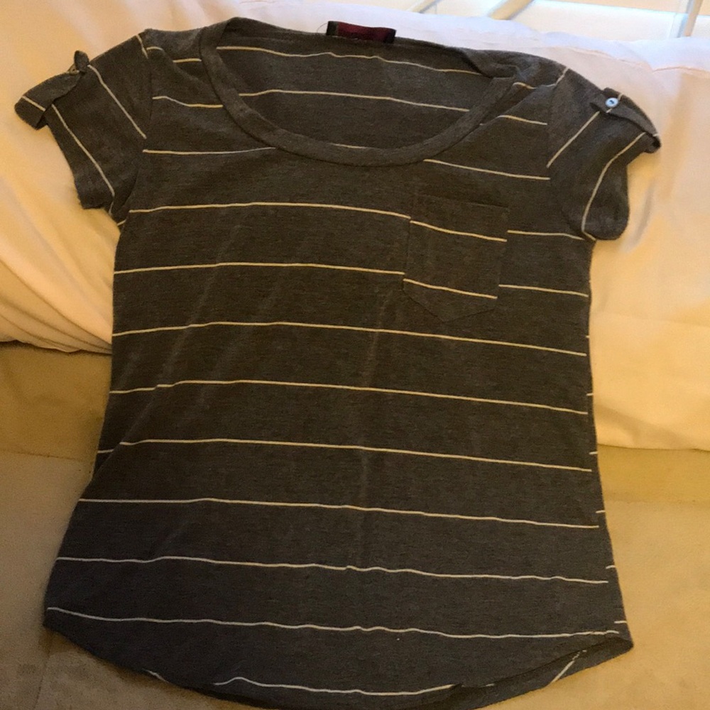 Tee shirt